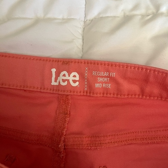 Coral shorts - Picture 2 of 3